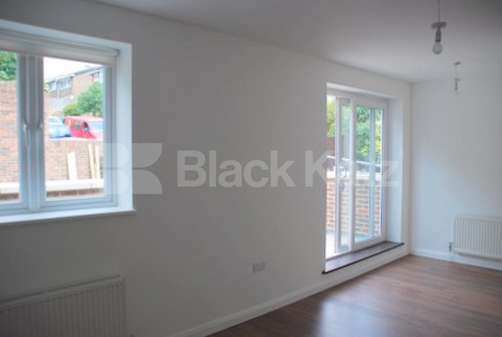 			3 Bedroom, 1 bath, 1 reception Apartment			 Round Hill, Forest Hill